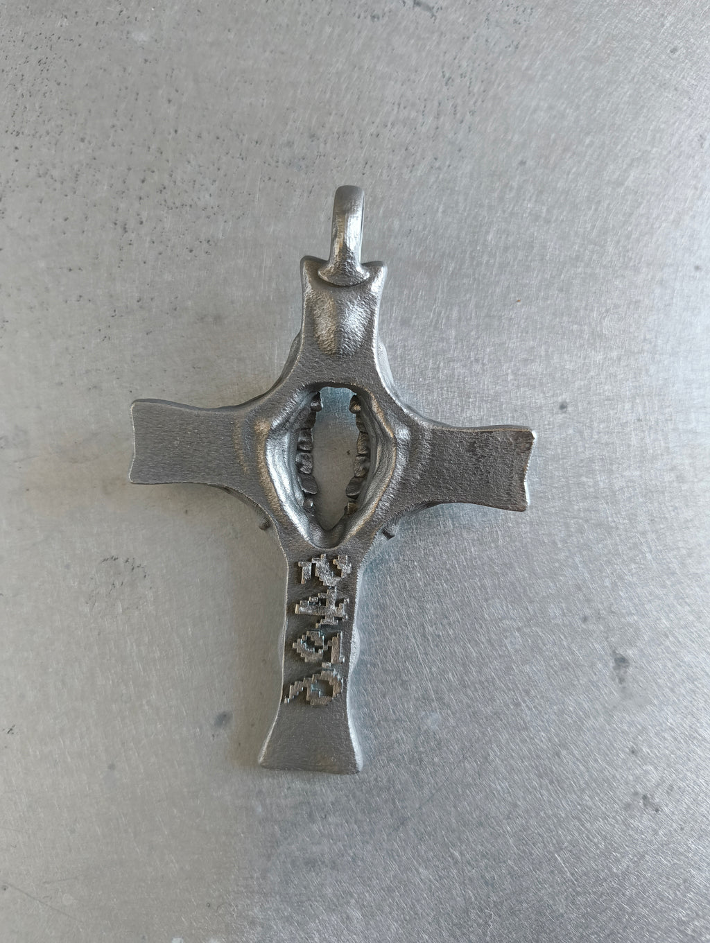 Pendentif Teeth 03