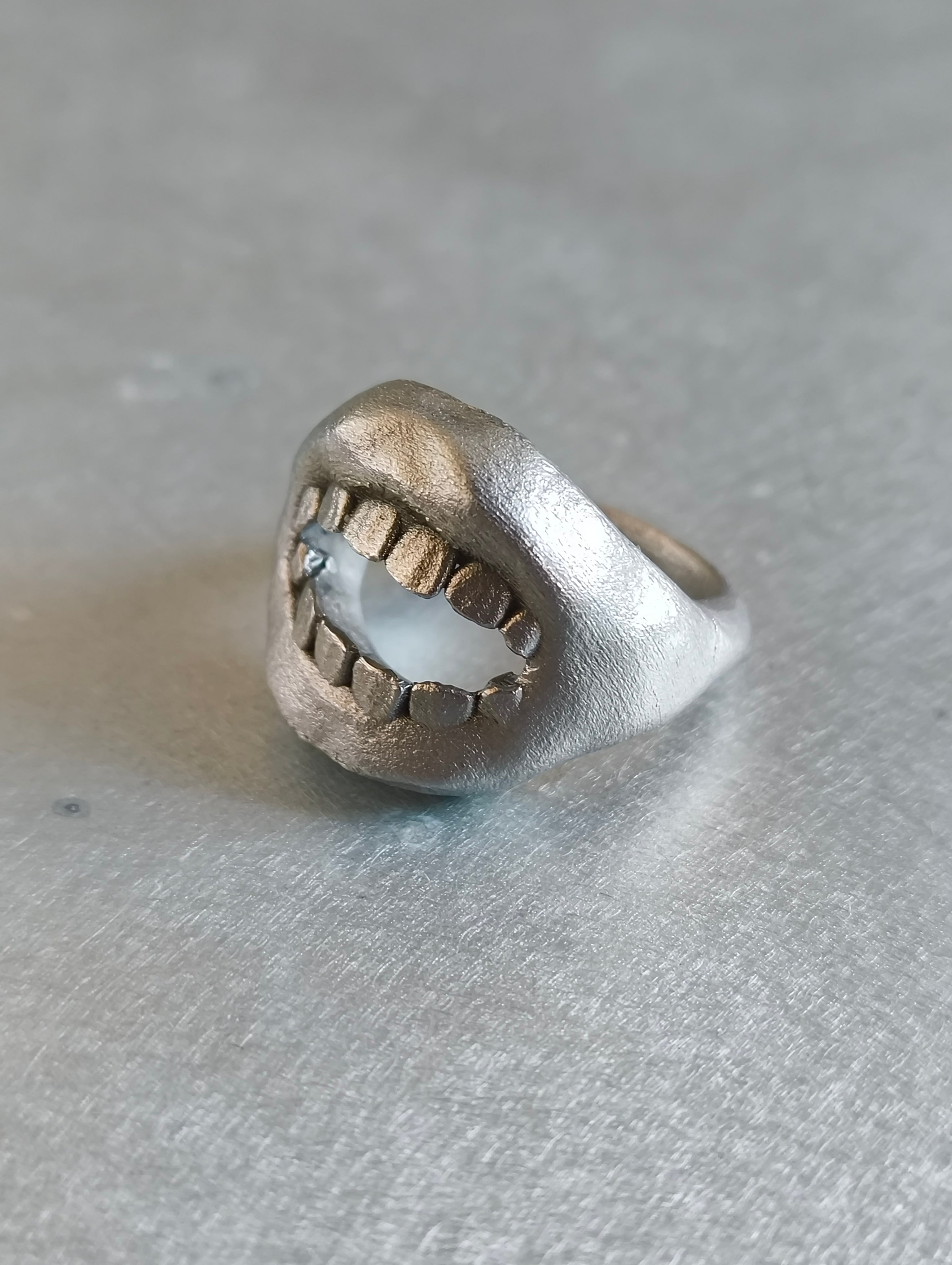 Teeth 01 ring
